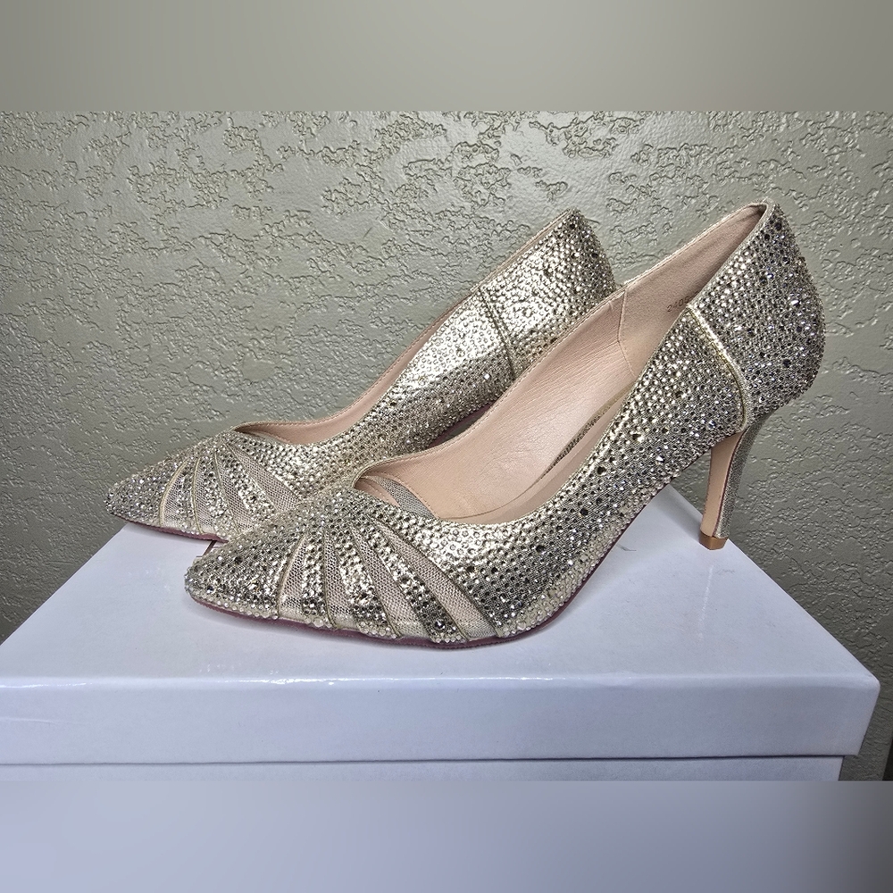 NIB! Ladies Sz. 7 ERIJUNOR Gold Bedazzled Pumps For Wedding